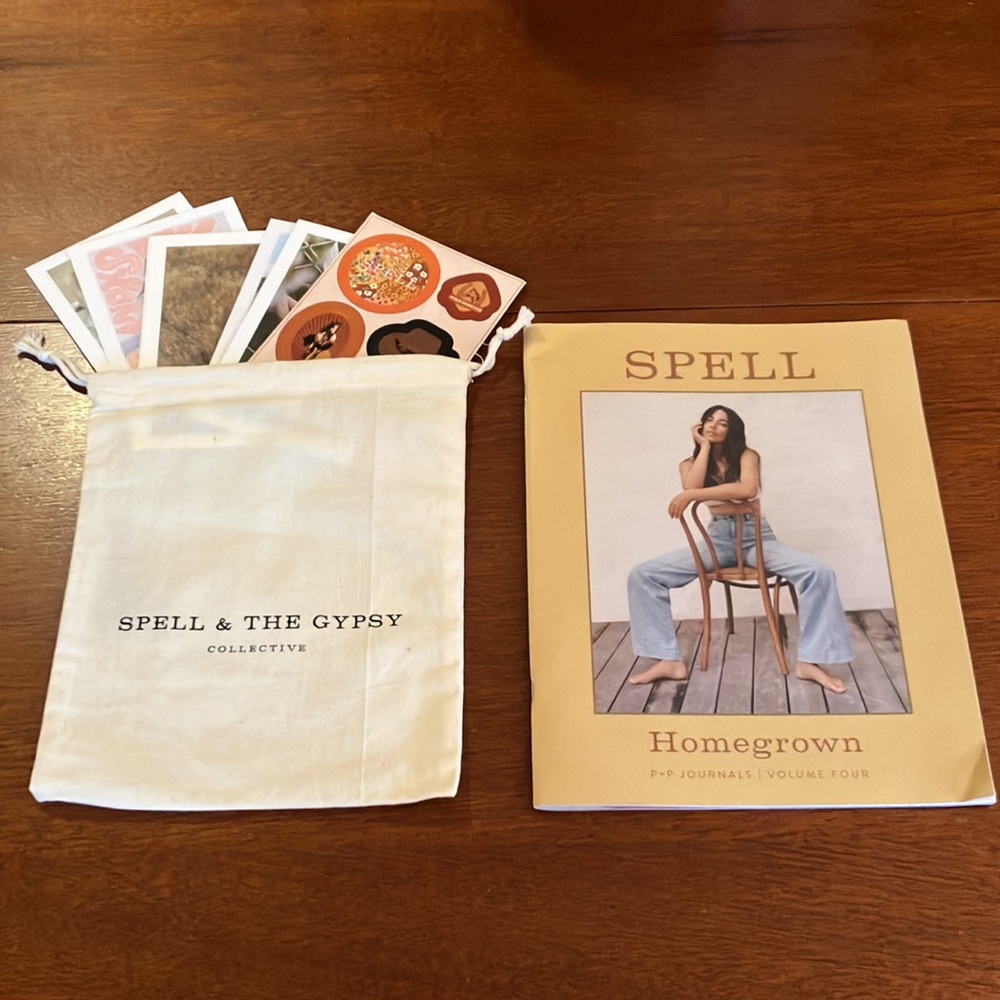 Spell journal 8 postcards, booklet and little draw string pouch